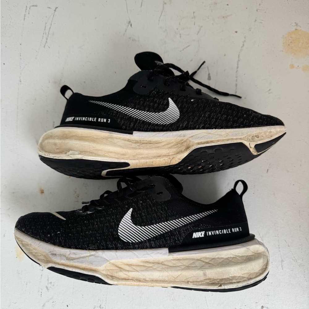 Nike Invincible Run 3 Black and White Athletic Shoes